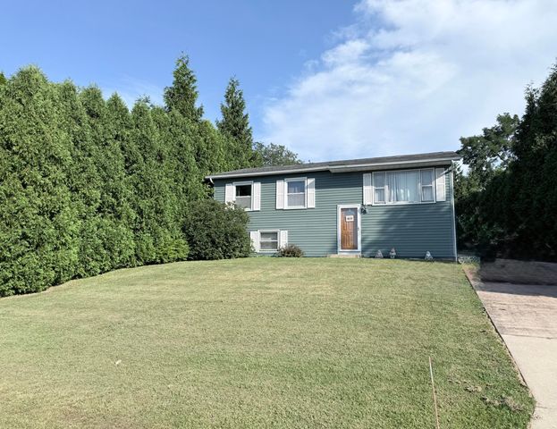 7325 Taney Place, Merrillville, IN 46410