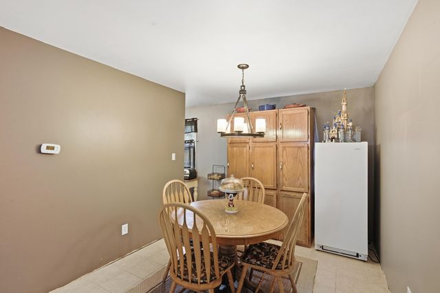 7325 Taney Place, Merrillville, IN 46410