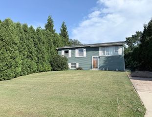 7325 Taney Place, Merrillville, IN 46410