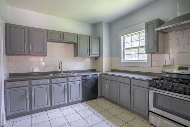 1315 Menor, Winfield, KS 67156