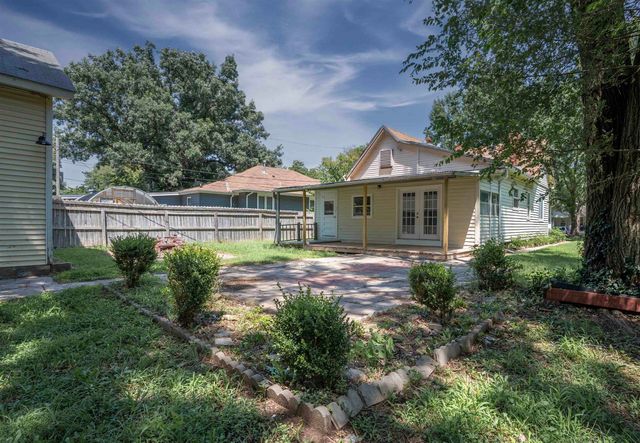 1315 Menor, Winfield, KS 67156