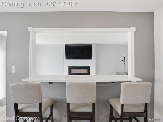 30632 Hayes Road, Roseville, MI 48066