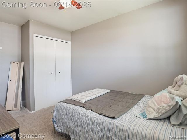 30632 Hayes Road, Roseville, MI 48066