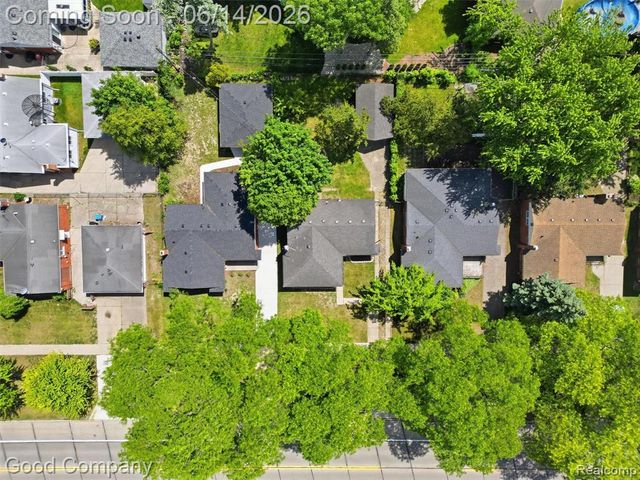 30632 Hayes Road, Roseville, MI 48066