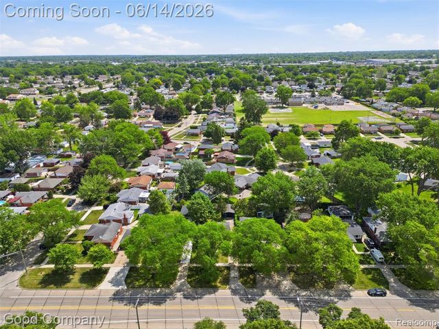 30632 Hayes Road, Roseville, MI 48066