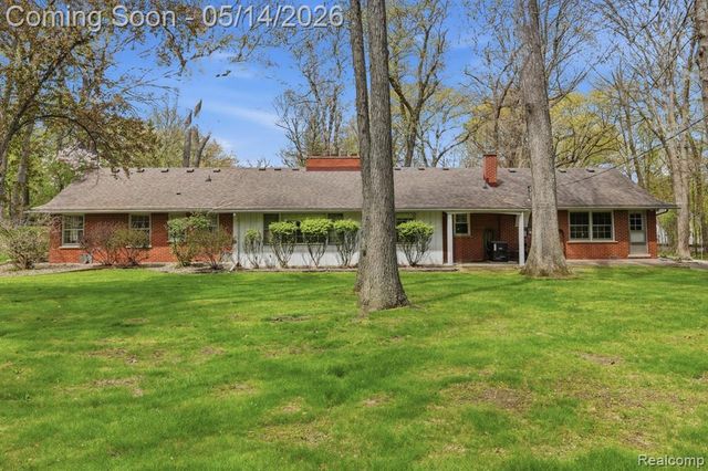 1509 Sodon Lake Drive, Bloomfield Hills, MI 48302