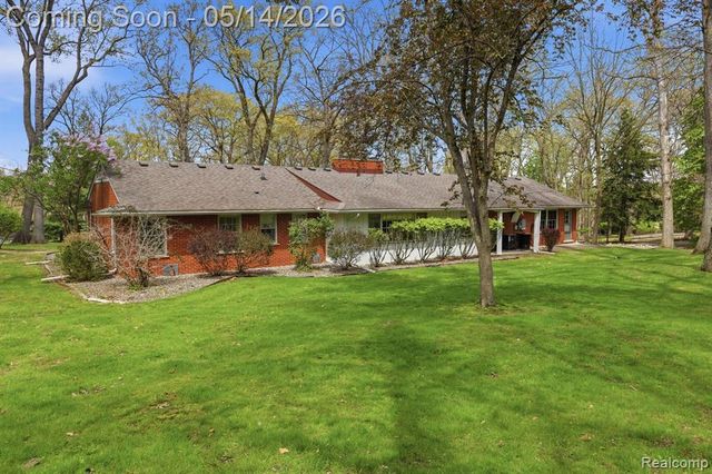 1509 Sodon Lake Drive, Bloomfield Hills, MI 48302