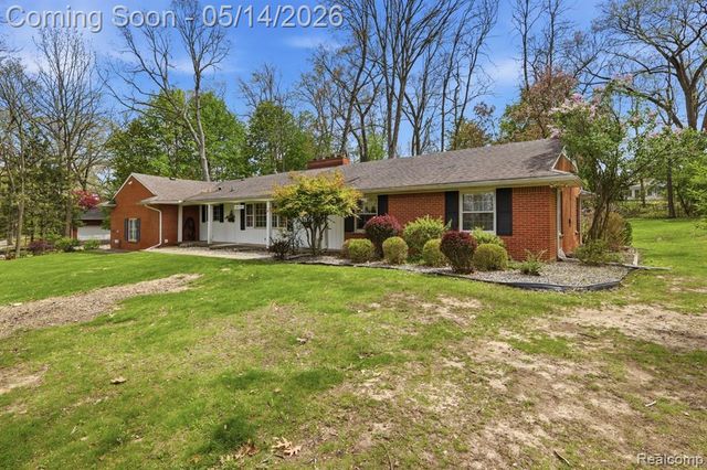 1509 Sodon Lake Drive, Bloomfield Hills, MI 48302