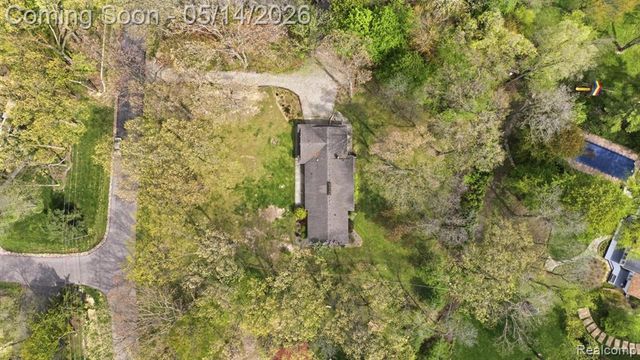 1509 Sodon Lake Drive, Bloomfield Hills, MI 48302