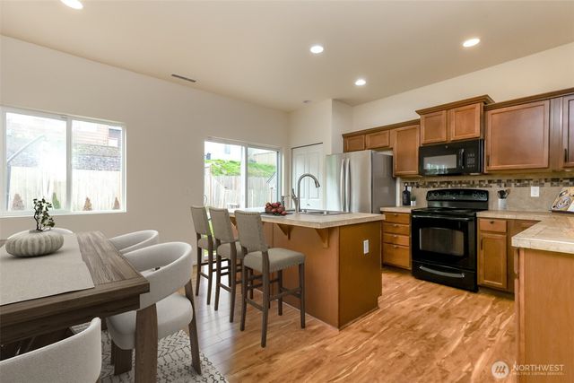 20024 19th Avenue E, Spanaway, WA 98387