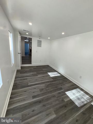 1729 N BOND ST, Baltimore, MD 21213