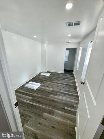 1729 N BOND ST, Baltimore, MD 21213