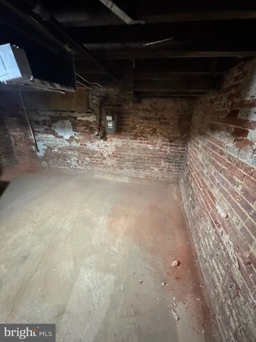 1729 N BOND ST, Baltimore, MD 21213