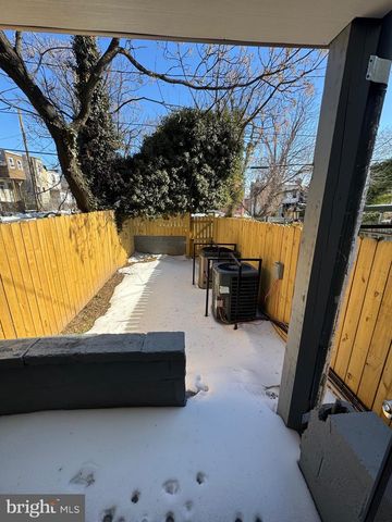 1729 N BOND ST, Baltimore, MD 21213