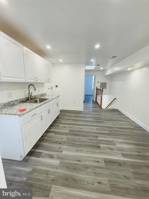 1729 N BOND ST, Baltimore, MD 21213