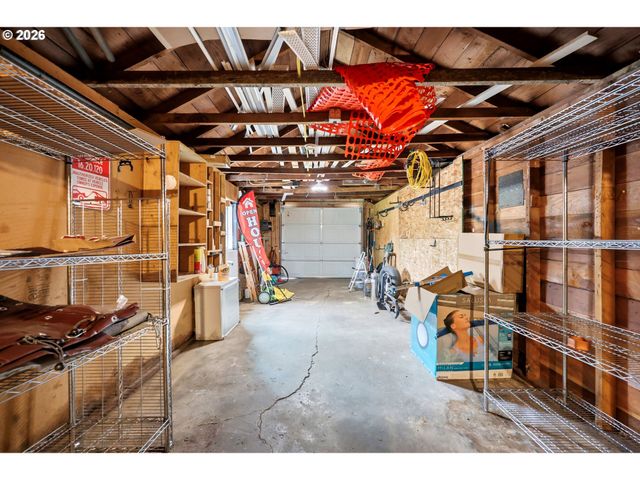 2120 Se 117TH Ave, Portland, OR 97216