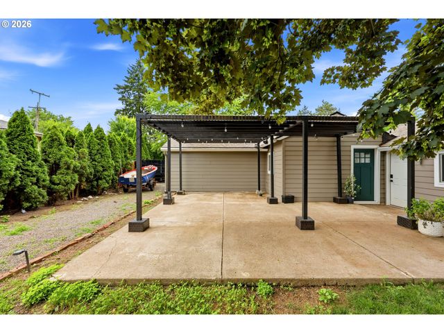 2120 Se 117TH Ave, Portland, OR 97216