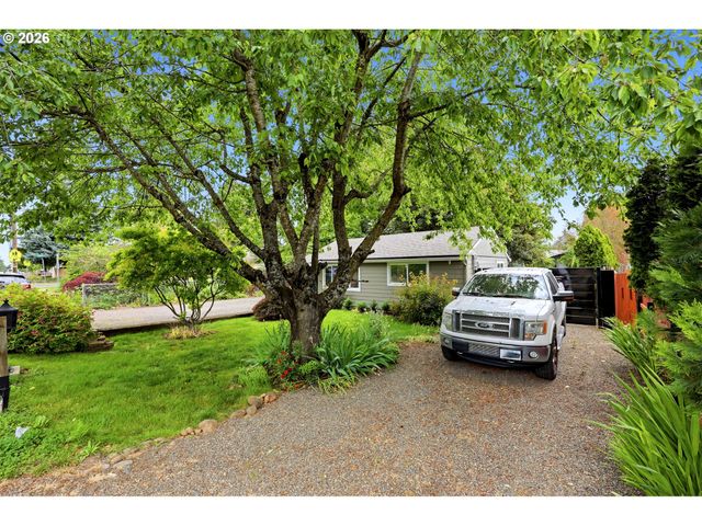 2120 Se 117TH Ave, Portland, OR 97216