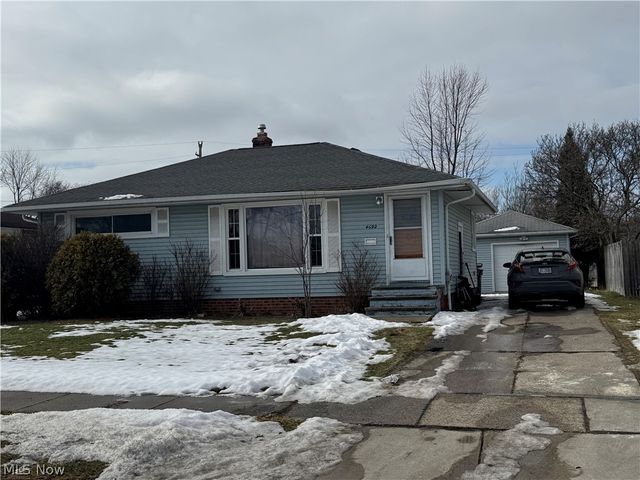 4692 Winter Lane, Brooklyn, OH 44144