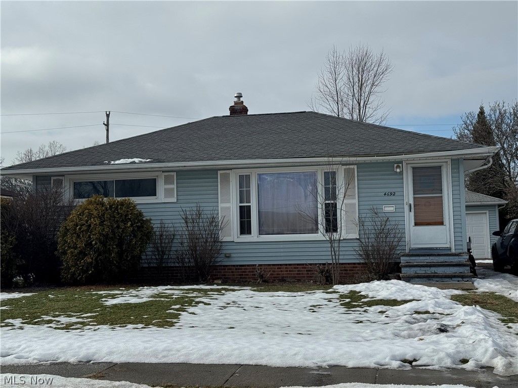 4692 Winter Lane, Brooklyn, OH 44144