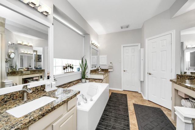 15707 Aberdeen Trails Drive, Houston, TX 77095