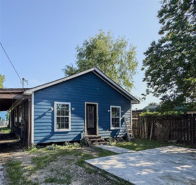 14312 Hillsboro Street, Houston, TX 77015