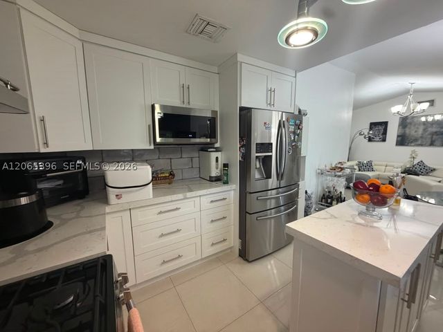 19631 NW 57th Pl, Hialeah, FL 33015