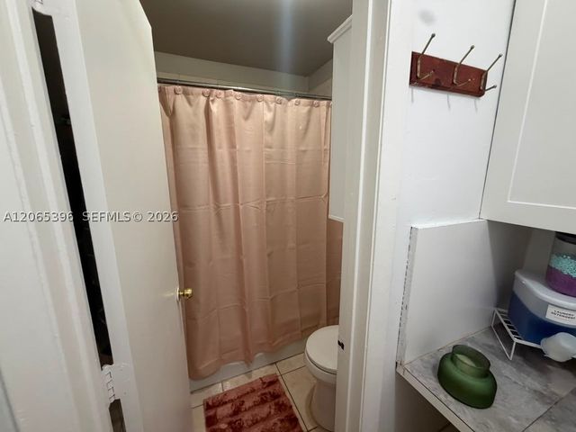 19631 NW 57th Pl, Hialeah, FL 33015