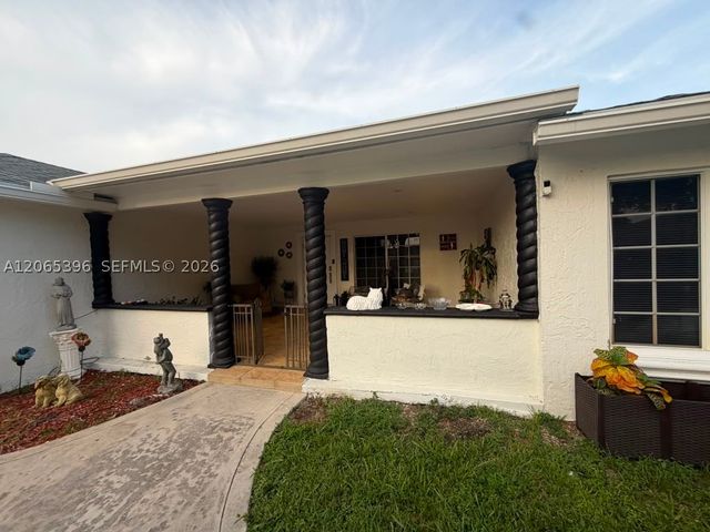 19631 NW 57th Pl, Hialeah, FL 33015