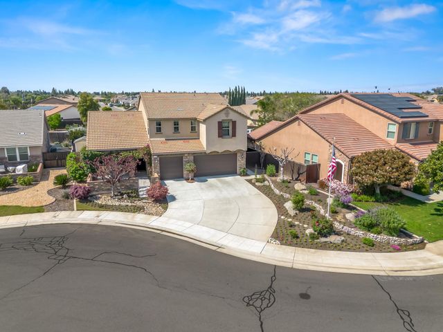 1178 Blackwood Avenue, Clovis, CA 93619