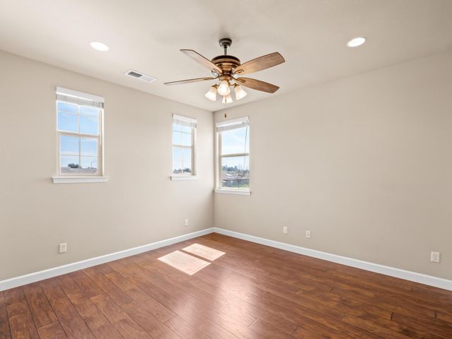 1178 Blackwood Avenue, Clovis, CA 93619