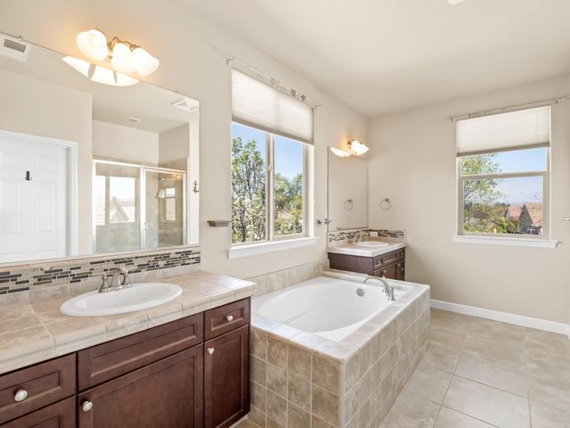 1178 Blackwood Avenue, Clovis, CA 93619