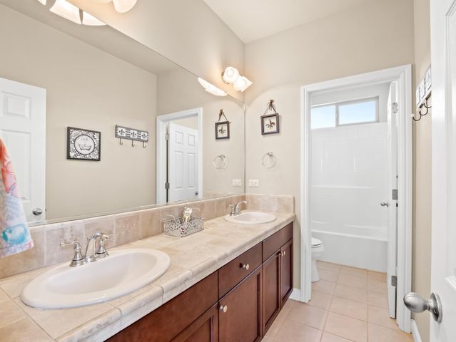 1178 Blackwood Avenue, Clovis, CA 93619