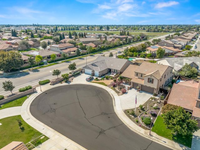 1178 Blackwood Avenue, Clovis, CA 93619