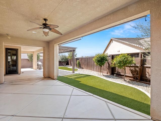 1178 Blackwood Avenue, Clovis, CA 93619