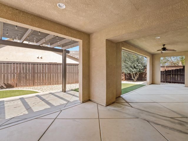1178 Blackwood Avenue, Clovis, CA 93619