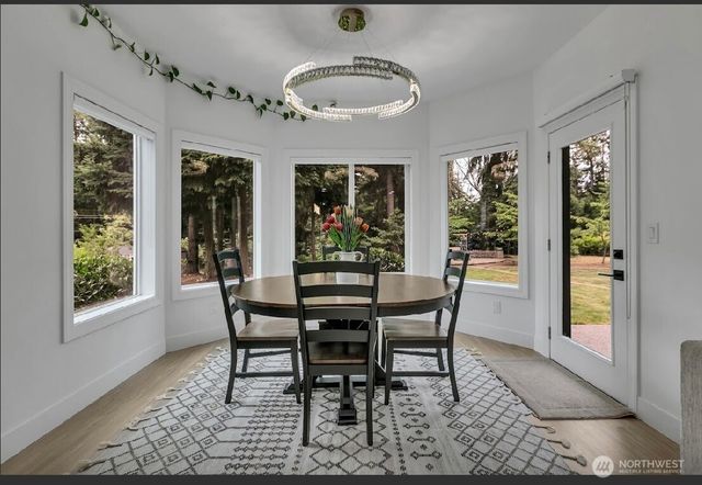 16619 41st Street E, Lake Tapps, WA 98391