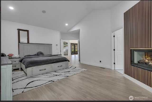 16619 41st Street E, Lake Tapps, WA 98391