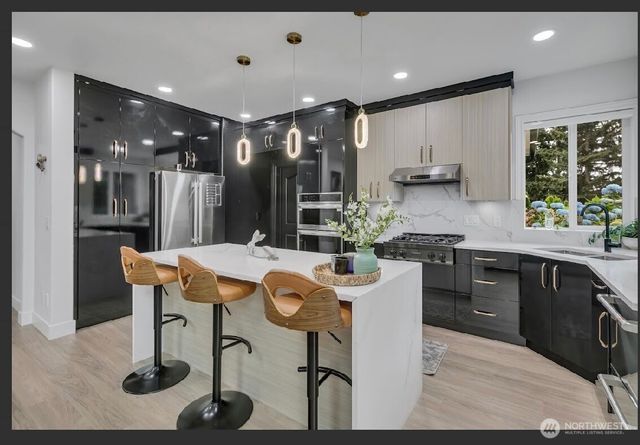 16619 41st Street E, Lake Tapps, WA 98391