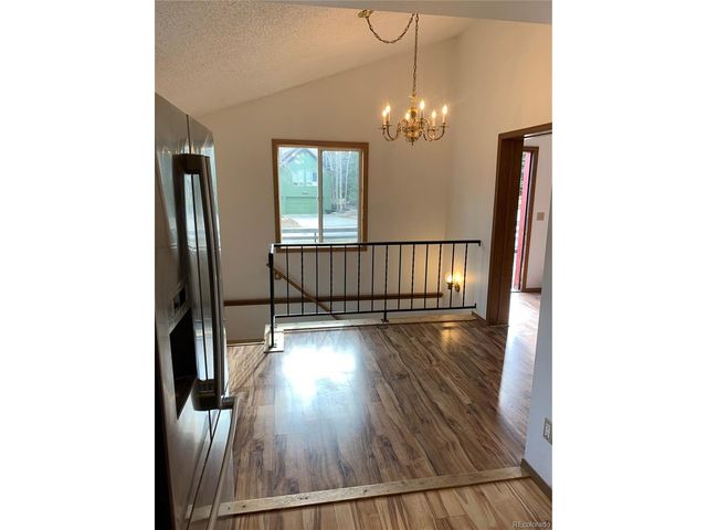 490 W Coyote Dr, Silverthorne, CO 80498