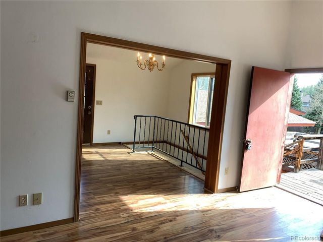 490 W Coyote Dr, Silverthorne, CO 80498