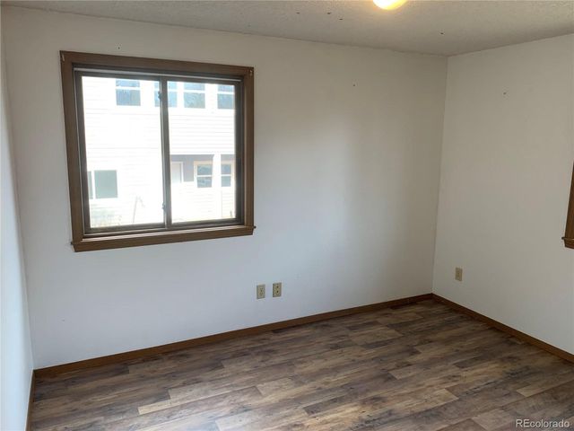 490 W Coyote Dr, Silverthorne, CO 80498