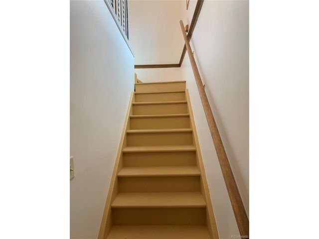 490 W Coyote Dr, Silverthorne, CO 80498