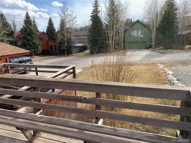 490 W Coyote Dr, Silverthorne, CO 80498