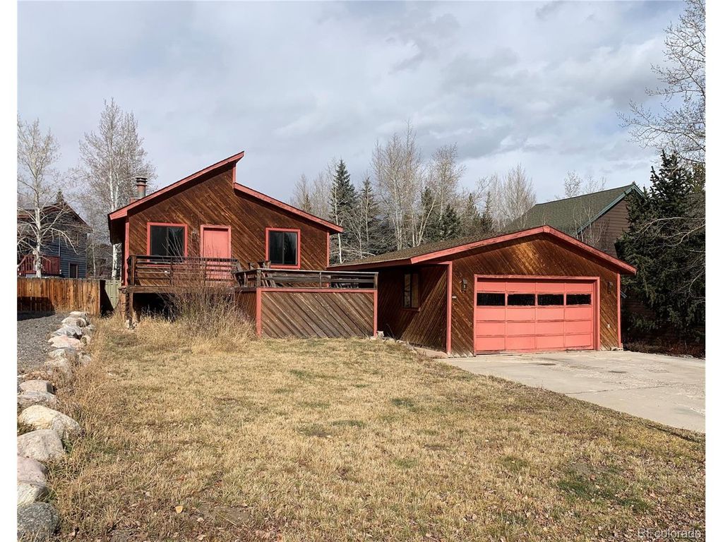 490 W Coyote Dr, Silverthorne, CO 80498