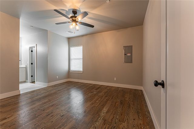 1727 Jenkins Avenue, Norman, OK 73072