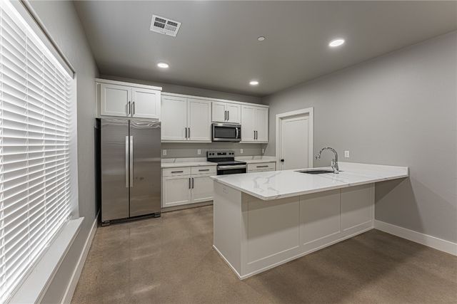 1727 Jenkins Avenue, Norman, OK 73072