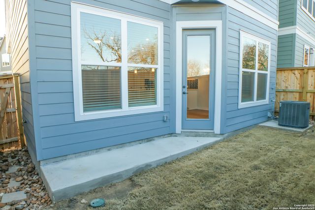 5843 Whitby Rd Unit 19, San Antonio, TX 78240