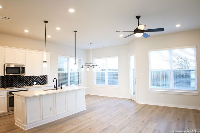 5843 Whitby Rd Unit 19, San Antonio, TX 78240