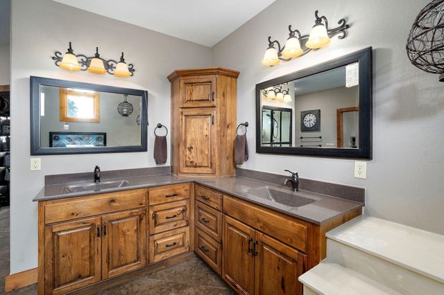 6487 N Farm Road 171, Springfield, MO 65803